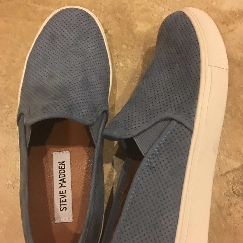 Steve Madden slip on sneakers